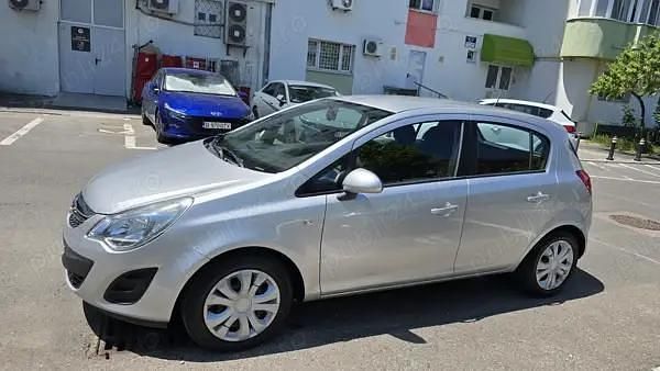 Argintiu Utilizat 2011 Opel Corsa Hatchback | 3.000 EUR (Preț OK) - Imagine 1/4
