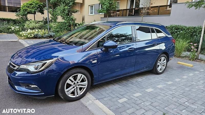Culoarealbastru Utilizat 2019 Opel Astra Innovation Break | 8.900 EUR (Preț OK) - Imagine 1/4