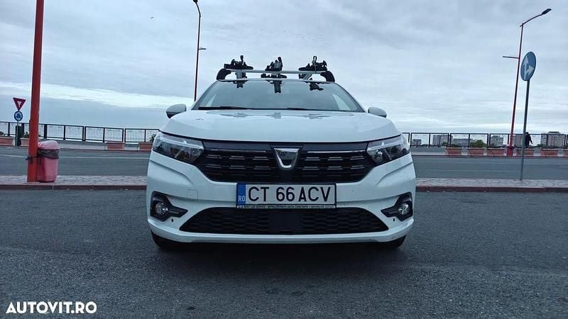 Culoarealb Utilizat 2021 Dacia Logan Berlinǎ | 11.000 EUR (Preț OK) - Imagine 1/4