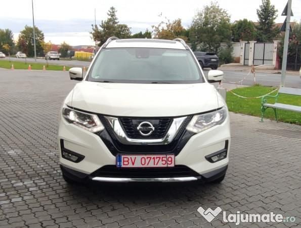 Culoarealb Utilizat 2019 Nissan X-Trail Tekna SUV | 20.990 EUR (Puțin scump) - Imagine 1/4