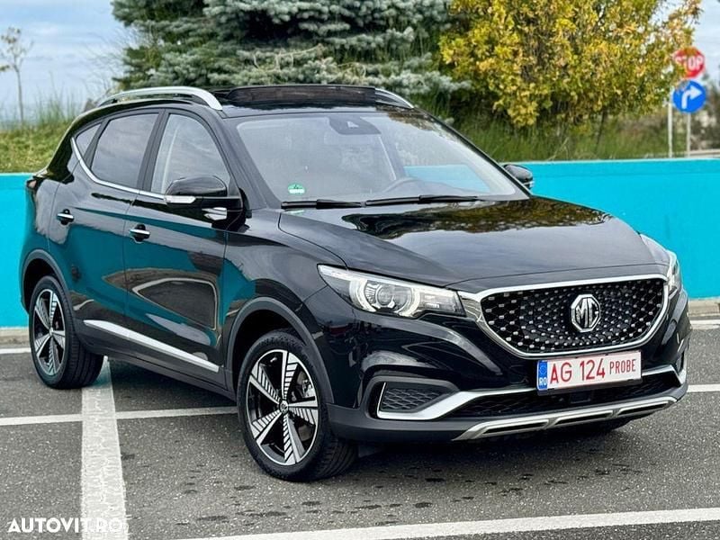 Culoarenegru Utilizat 2020 MG ZS Berlinǎ | 12.750 EUR - Imagine 1/4