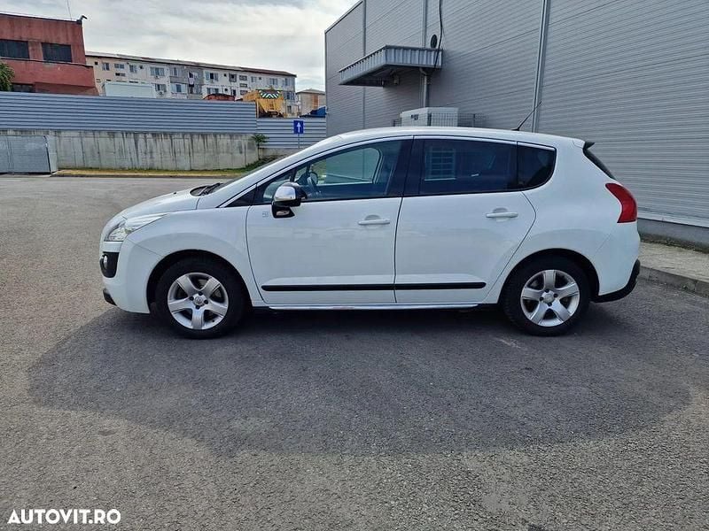 Culoarealb Utilizat 2013 Peugeot 3008 Hatchback | 5.250 EUR (Preț bun) - Imagine 1/4