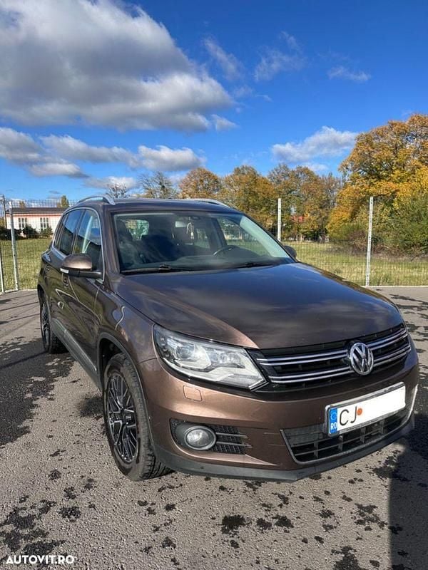 Culoaremaro Utilizat 2012 VW Tiguan SUV | 10.000 EUR (Preț OK) - Imagine 1/4
