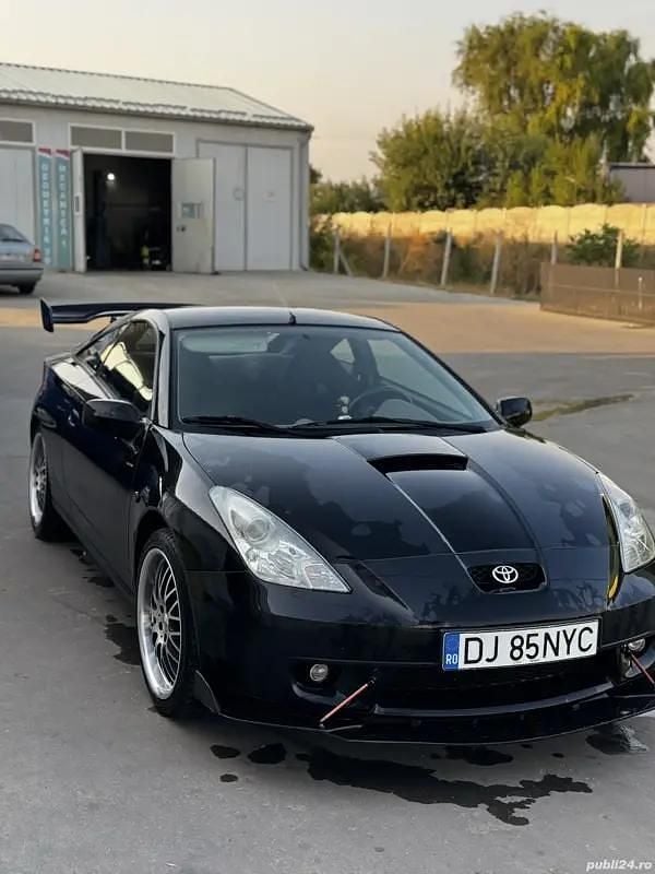 Second-hand Toyota Celica T2 143 CP (105 kW) 2001 Coupe