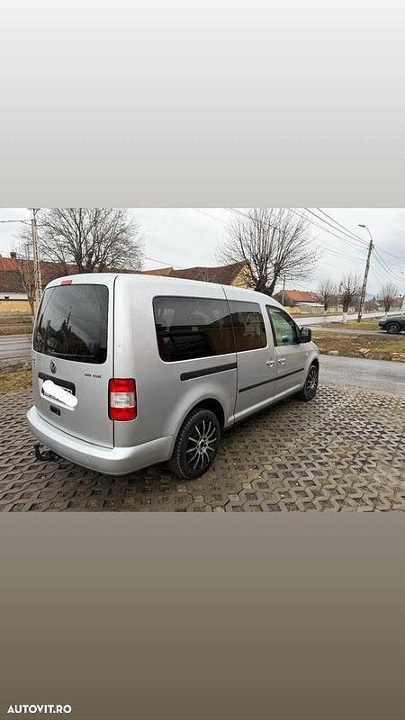 Second-hand VW Caddy 140 CP (102 kW) 2008 Culoareargint Monovolum