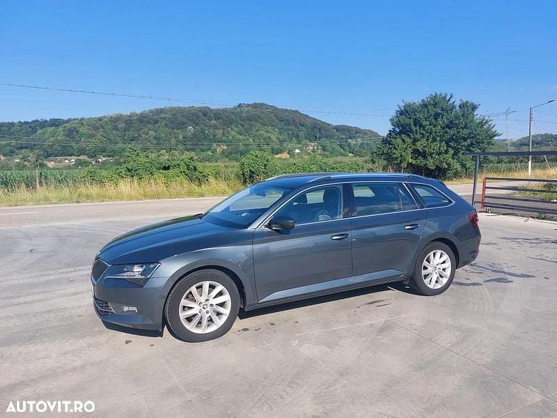 Culoaregri Utilizat 2017 Skoda Superb Ambition Break | 16.300 EUR (Puțin scump) - Imagine 1/4