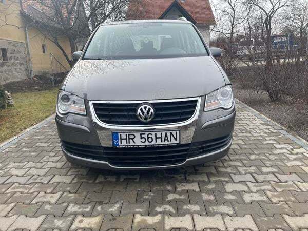 Utilizat 2008 VW Touran Monovolum | 4.450 EUR (Preț OK) - Imagine 1/4