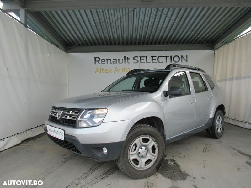 Gri Utilizat 2017 Dacia Duster Lauréate SUV | 10.999 EUR (Preț OK) - Imagine 1/4