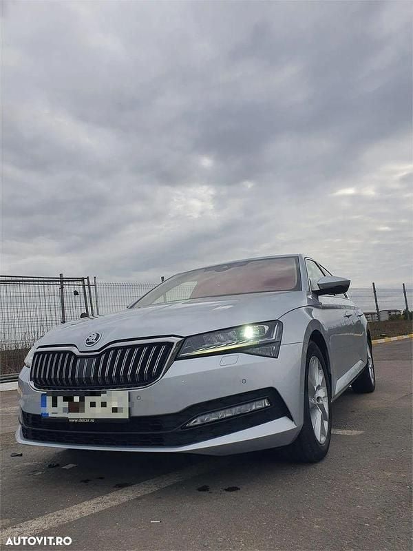 Culoareargint Utilizat 2020 Skoda Superb Ambition Berlinǎ | 21.150 EUR (Preț OK) - Imagine 1/4
