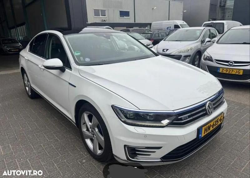 Culoarealb Utilizat 2015 VW Passat GTE Break | 13.400 EUR (Preț OK) - Imagine 1/4