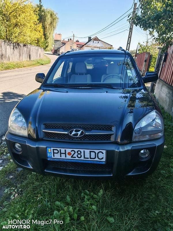 Culoarenegru Utilizat 2009 Hyundai Tucson SUV | 3.500 EUR (Super Preț) - Imagine 1/4