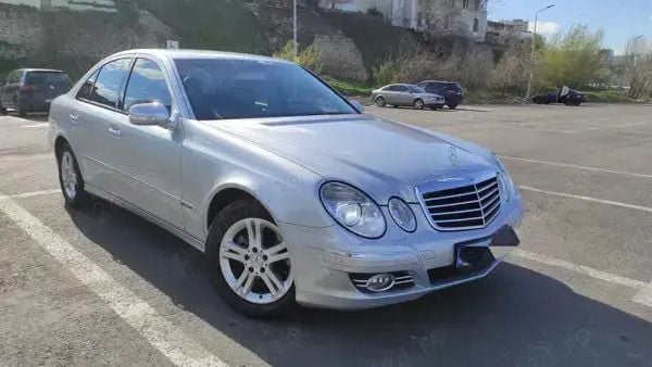 Utilizat 2008 Mercedes E200 Berlinǎ | 7.250 EUR - Imagine 1/4