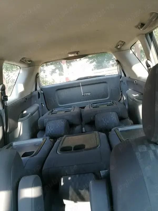 Utilizat 2003 Toyota Avensis Verso Monovolum | 2.000 EUR - Imagine 1/4
