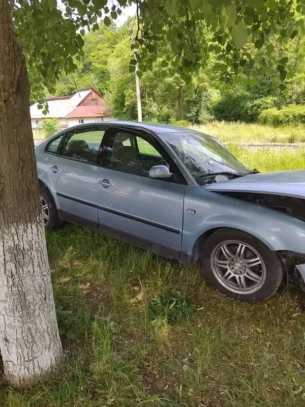 Utilizat 2000 VW Passat Berlinǎ | 2.500 EUR - Imagine 1/2