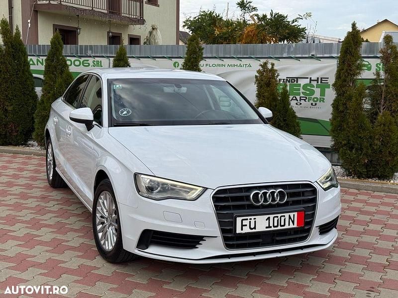 Culoarealb Utilizat 2015 Audi A3 Sportback Ambiente Hatchback | 11.999 EUR (Preț OK) - Imagine 1/4