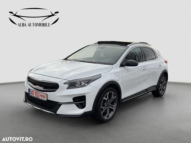 Second-hand Kia XCeed Platinum Edition 141 CP (103 kW) 2021 Culoarealb SUV