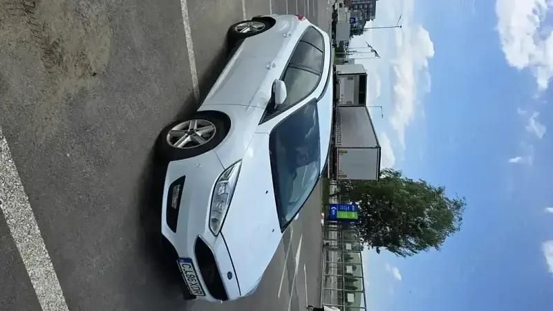 Alb Utilizat 2015 Ford Focus Break | 5.200 EUR (Super Preț) - Imagine 1/4