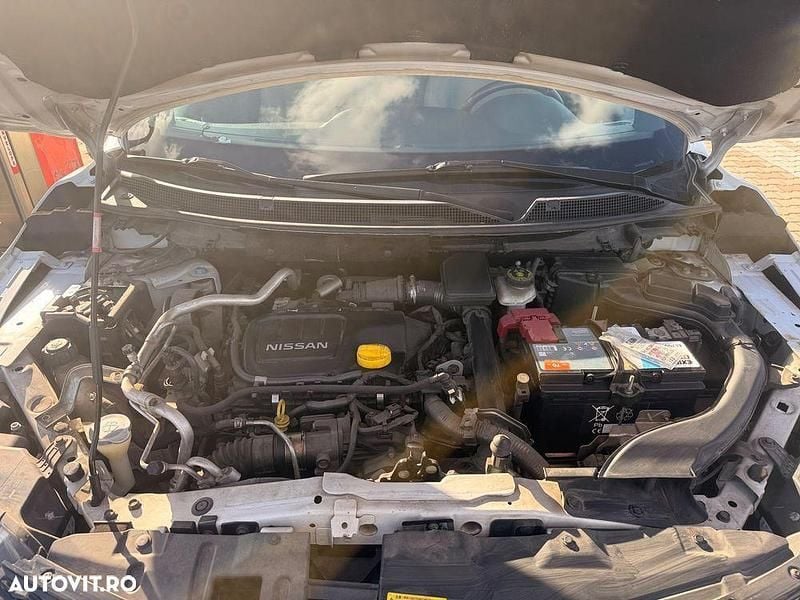 Second-hand Nissan Qashqai Acenta 130 CP (95 kW) 2015 Culoarealb SUV