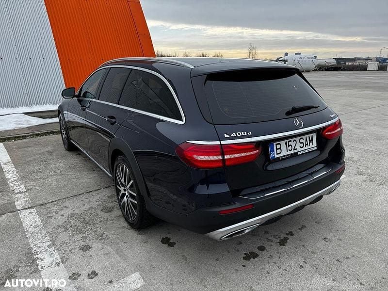 Second-hand Mercedes E400 Avantgarde 340 CP (250 kW) 2020 Culoarealbastru Break