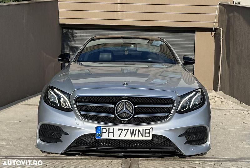 Culoareargint Utilizat 2019 Mercedes E200 Berlinǎ | 23.890 EUR (Preț OK) - Imagine 1/4