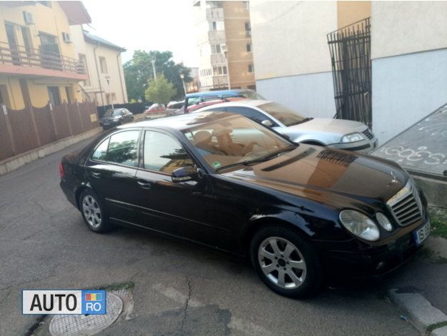 Negru Utilizat 2008 Mercedes E220 Berlinǎ | 5.000 EUR - Imagine 1/4
