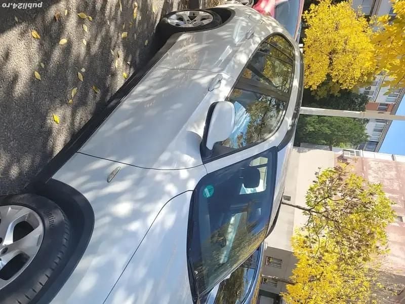 Alb Utilizat 2011 BMW X1 SUV | 7.500 EUR (Preț OK) - Imagine 1/4