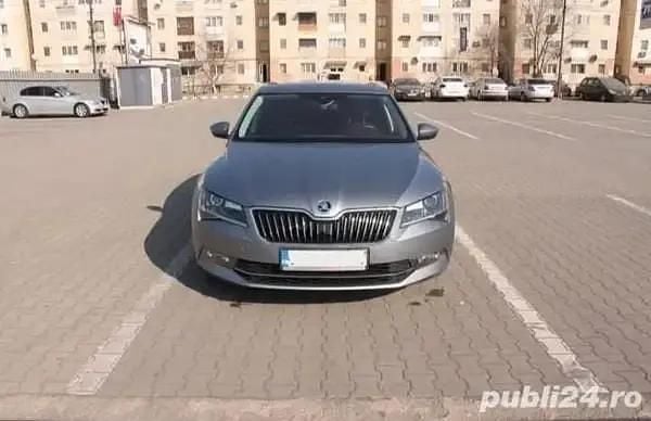 Gri Utilizat 2016 Skoda Superb Berlinǎ | 13.500 EUR (Preț OK) - Imagine 1/4