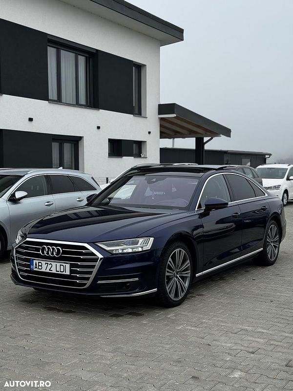 Second-hand Audi A8 286 CP (210 kW) 2022 Culoarealbastru Berlinǎ