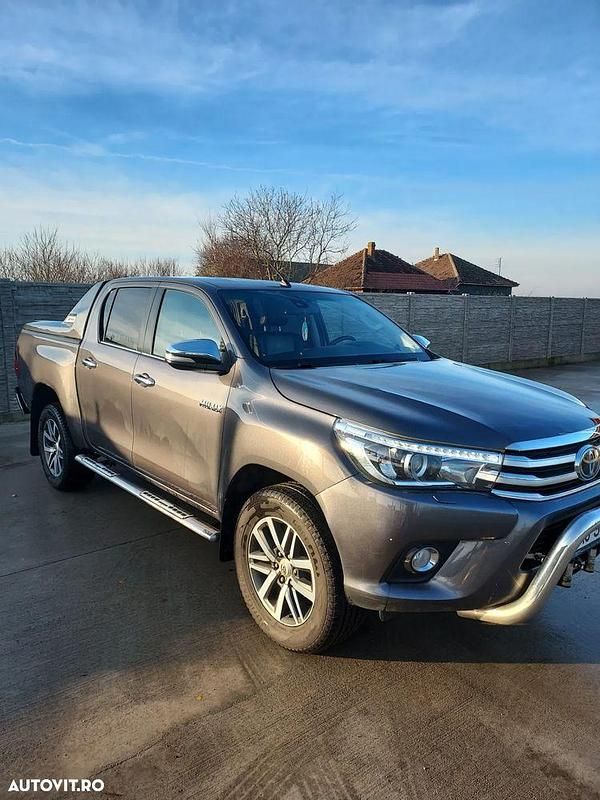 Gri Utilizat 2017 Toyota HiLux Pickup | 25.000 EUR - Imagine 1/4