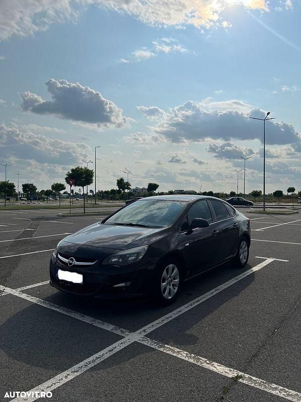 Maro Utilizat 2017 Opel Astra Enjoy Berlinǎ | 7.300 EUR - Imagine 1/4