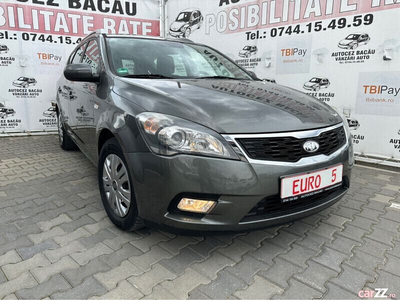 Gri Utilizat 2011 Kia Ceed Attract Break | 5.950 EUR (Preț OK) - Imagine 1/4