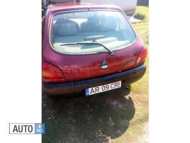 Second-hand Ford Fiesta 75 CP (55 kW) 1998 Rosu Hatchback