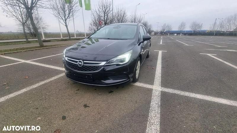 Culoarenegru Utilizat 2016 Opel Astra Break | 4.700 EUR (Preț bun) - Imagine 1/4