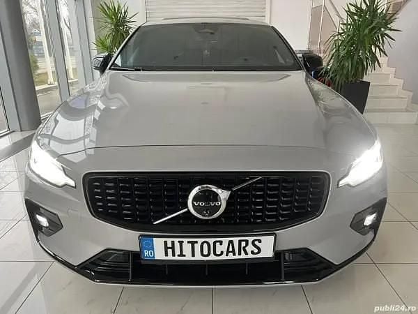 Second-hand Volvo S60 250 CP (183 kW) 2023 Gri Berlinǎ