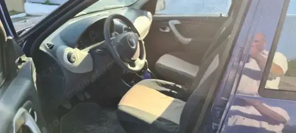Utilizat 2009 Dacia Sandero Hatchback | 2.800 EUR (Puțin scump) - Imagine 1/4