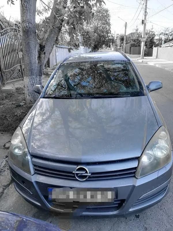 Gri Utilizat 2005 Opel Astra Break | 1.750 EUR (Puțin scump) - Imagine 1/4