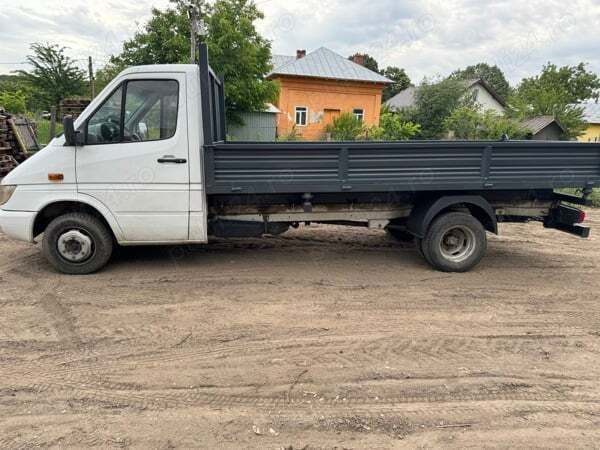 Utilizat 2003 Mercedes 416 Van | 11.000 EUR - Imagine 1/4