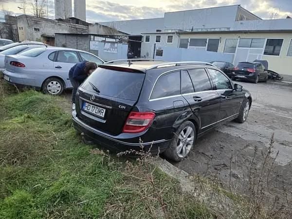 Utilizat 2008 Mercedes 220 Break | 1.800 EUR - Imagine 1/4