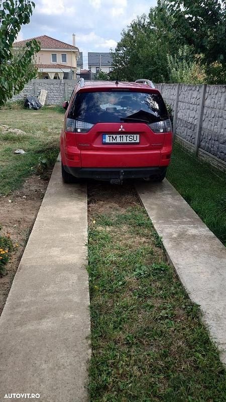 Culoarerosu Utilizat 2007 Mitsubishi Outlander Instyle SUV | 4.500 EUR (Super Preț) - Imagine 1/4