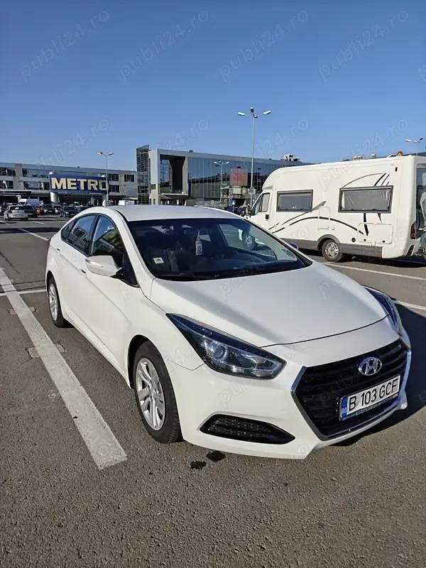 Utilizat 2015 Hyundai i40 Berlinǎ | 6.600 EUR (Super Preț) - Imagine 1/4