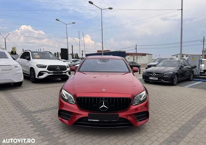 Culoarerosu Utilizat 2018 Mercedes E350 Berlinǎ | 29.700 EUR (Puțin scump) - Imagine 1/4