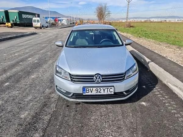 Second-hand VW Passat 140 CP (102 kW) 2011 Argintiu Berlinǎ