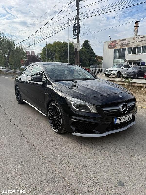 Culoarenegru Utilizat 2015 Mercedes CLA45 AMG AMG Berlinǎ | 25.990 EUR - Imagine 1/4