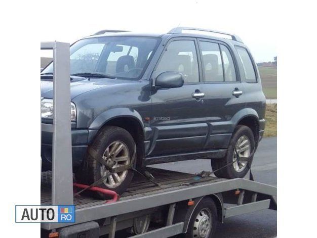 Second-hand Suzuki Grand Vitara 109 CP (80 kW) 2005 Gri SUV