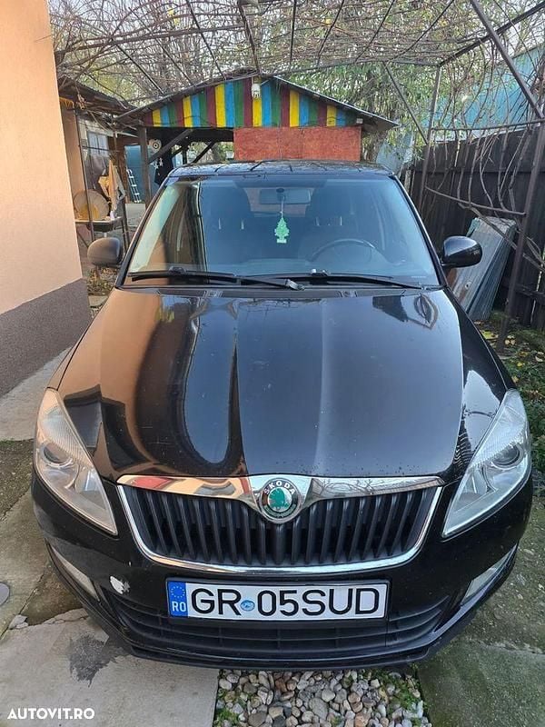 Culoarenegru Utilizat 2011 Skoda Fabia GreenLine Break | 3.500 EUR (Preț OK) - Imagine 1/4