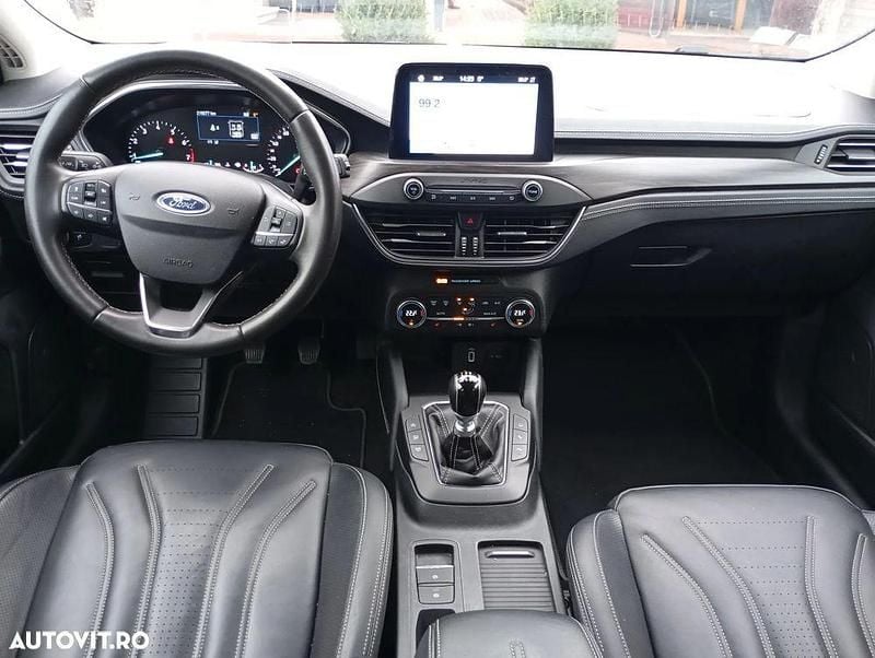 Second-hand Ford Focus Vignale 125 CP (91 kW) 2019 Culoaregri Hatchback