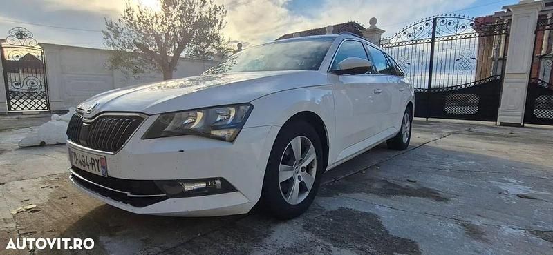 Culoarealb Utilizat 2019 Skoda Superb Break | 8.500 EUR (Puțin scump) - Imagine 1/4