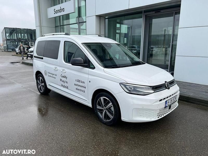 Second-hand VW Caddy Style 150 CP (110 kW) 2025 Culoarealb Monovolum