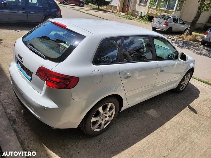 Culoarealb Utilizat 2009 Audi A3 Break | 4.300 EUR (Puțin scump) - Imagine 1/4