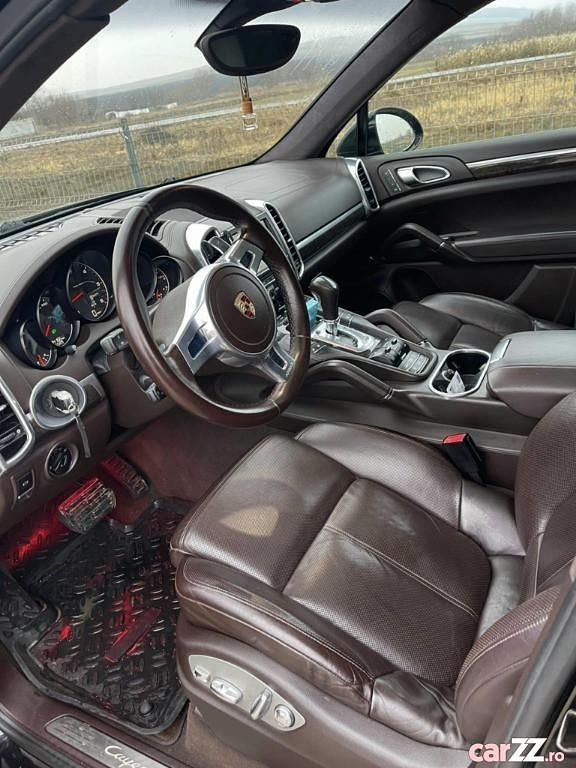 Second-hand Porsche Cayenne 245 CP (180 kW) 2012 SUV